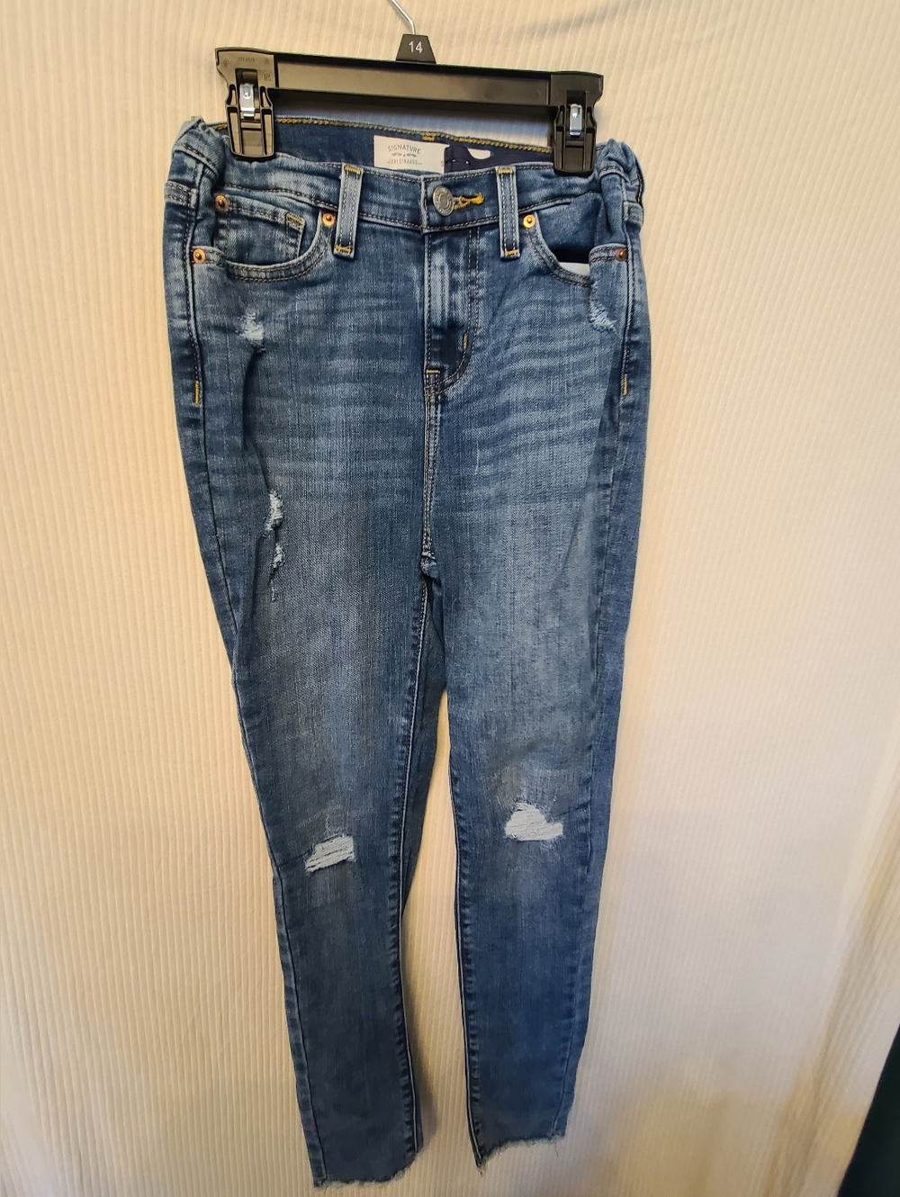 Signature by Levi Strauss Women's Skinny Distressed Jeans - Blue